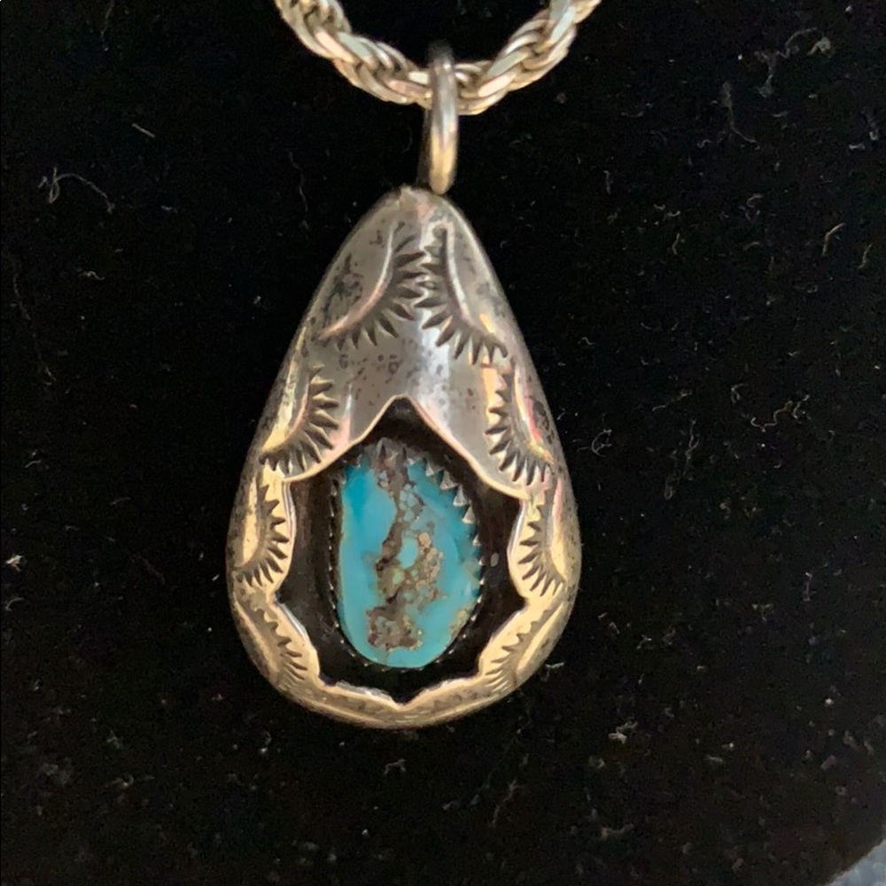 NAVAJO PENDANT NECKLACE